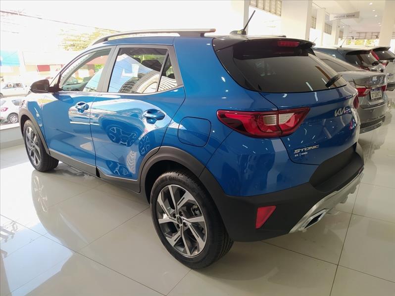 KIA STONIC - 6