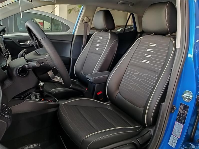 KIA STONIC - 9