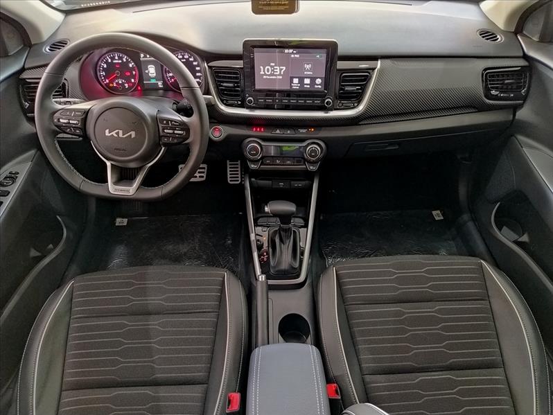 KIA STONIC - 10