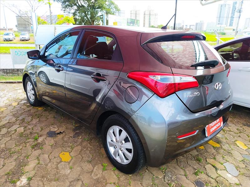 HYUNDAI HB20 - 5