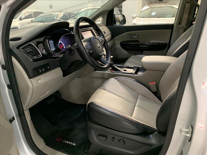 KIA CARNIVAL - 10