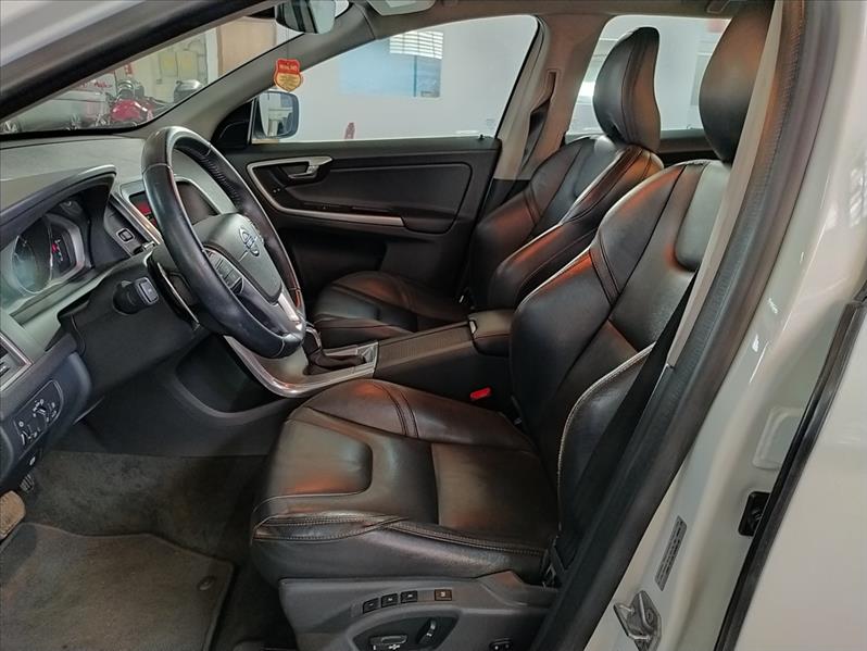 VOLVO XC60 - 8