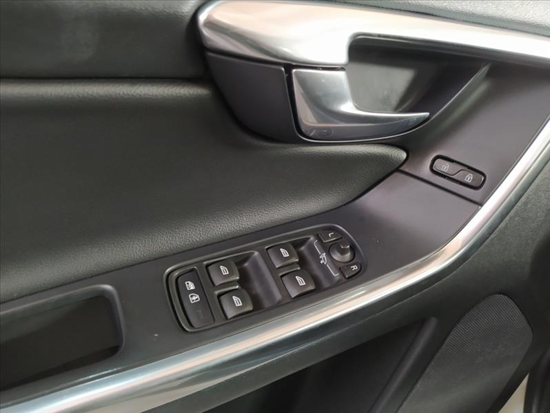 VOLVO XC60 - 16