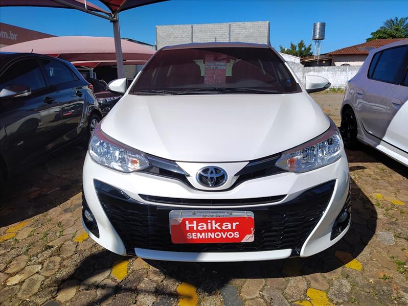TOYOTA YARIS - 2
