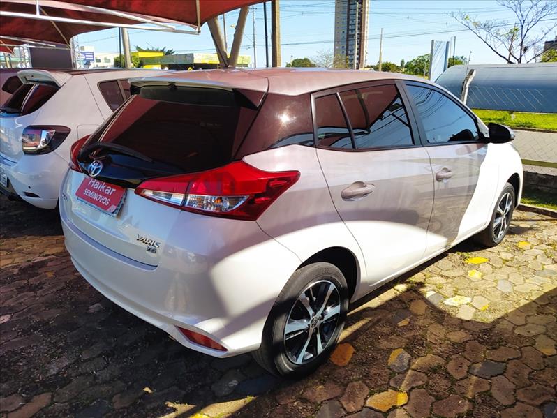 TOYOTA YARIS - 5