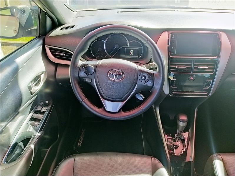 TOYOTA YARIS - 8