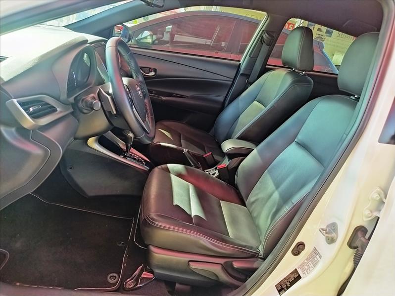 TOYOTA YARIS - 9