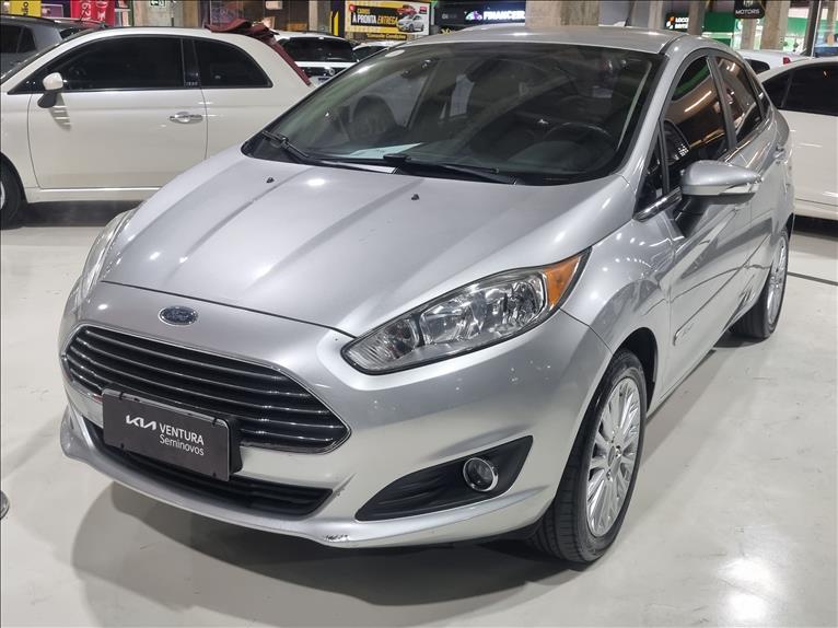1.6 Titanium Sedan 16V