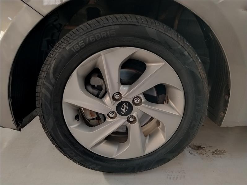 HYUNDAI HB20S - 12