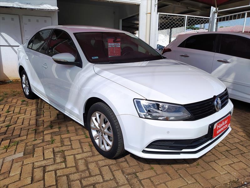 VOLKSWAGEN JETTA - 3