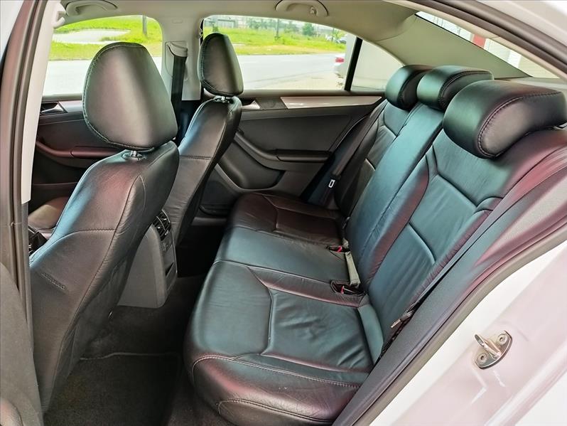 VOLKSWAGEN JETTA - 5