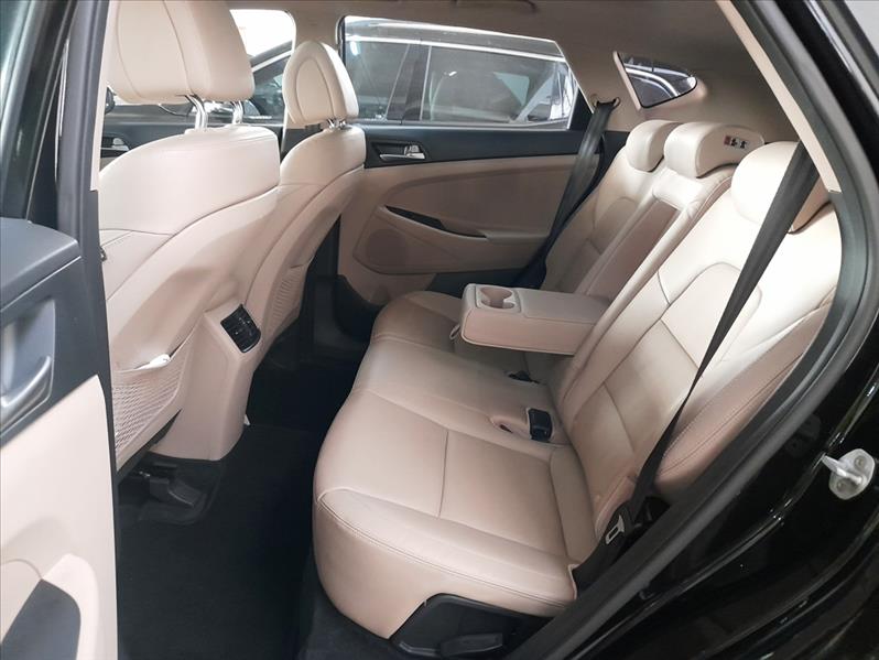 HYUNDAI TUCSON - 3