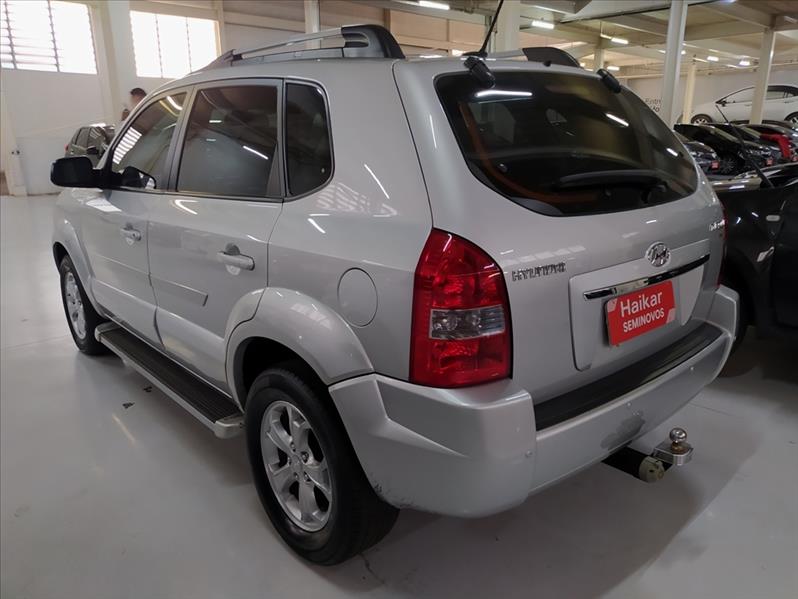 HYUNDAI TUCSON - 6