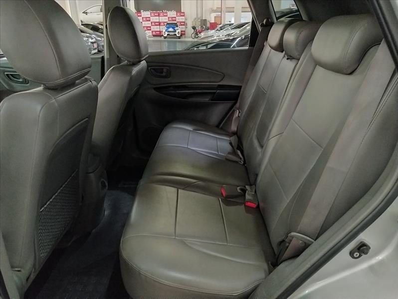 HYUNDAI TUCSON - 7