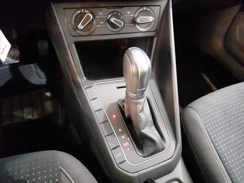VOLKSWAGEN POLO - 11