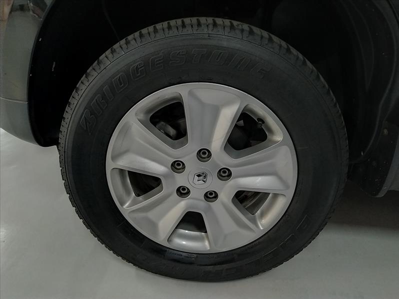 RENAULT DUSTER - 11