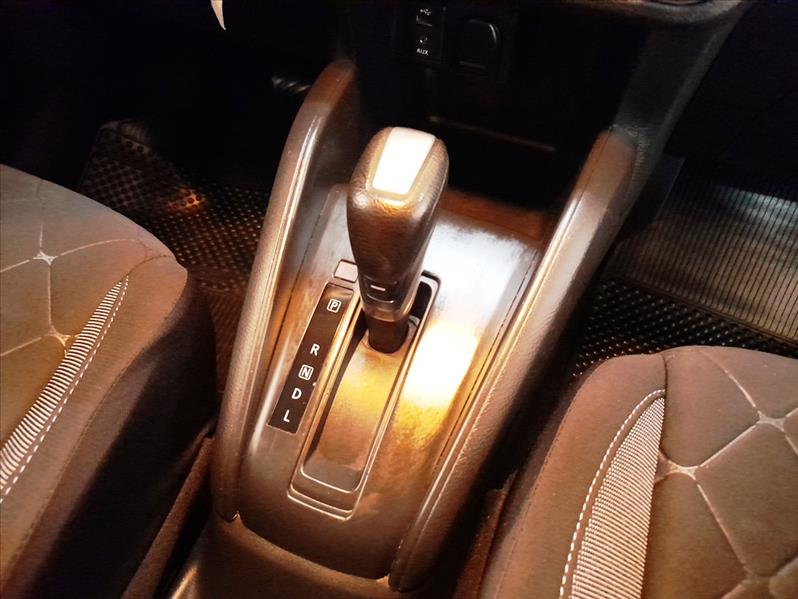 NISSAN KICKS - 8