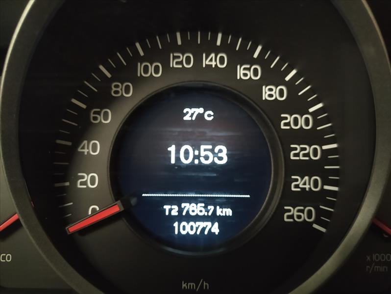 VOLVO XC60 - 10