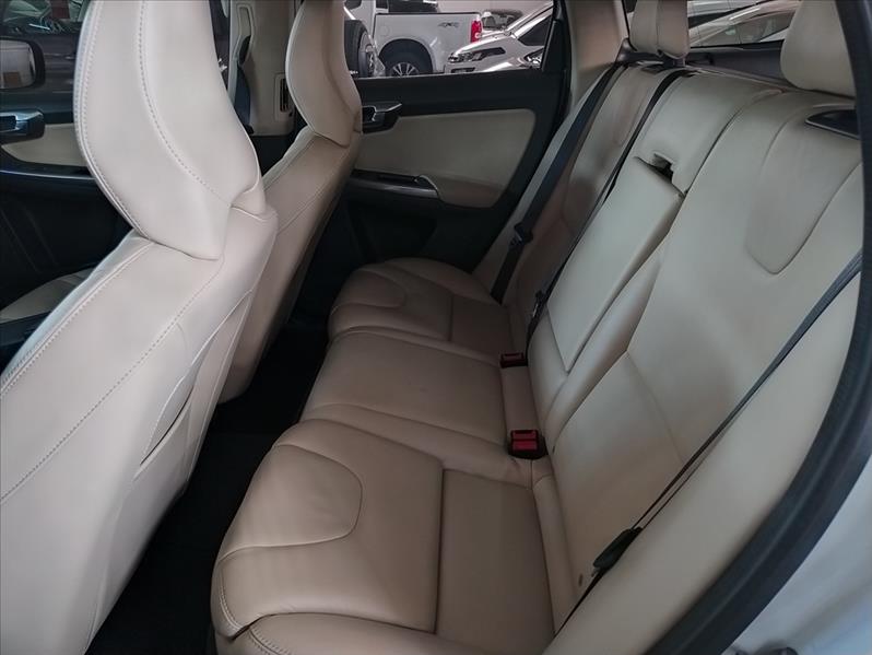 VOLVO XC60 - 7