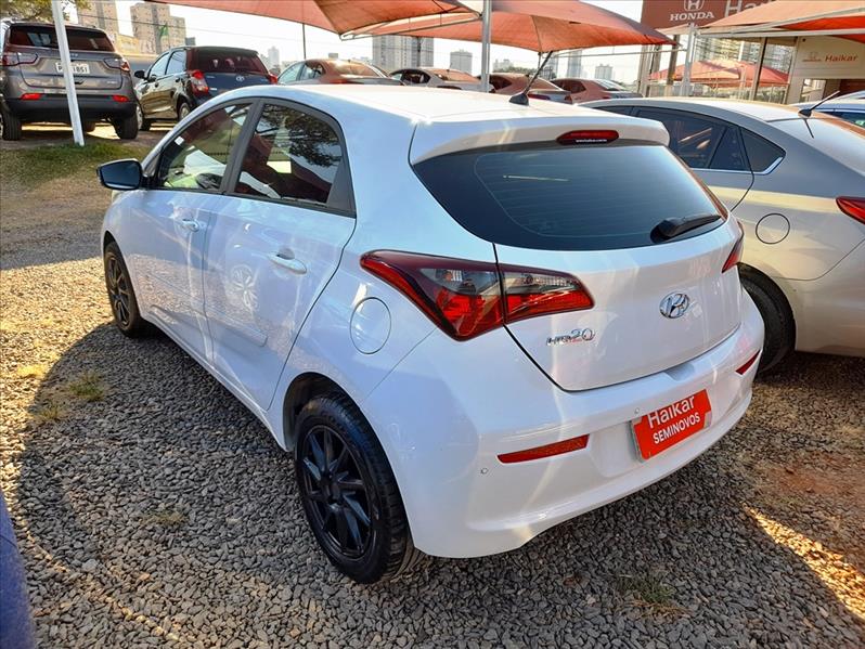 HYUNDAI HB20 - 5