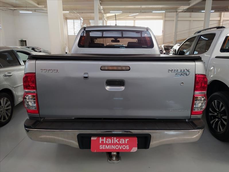 TOYOTA HILUX - 5