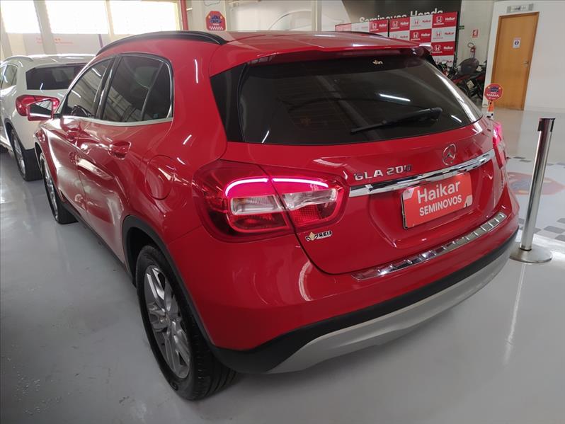 MERCEDES-BENZ GLA 200 - 6