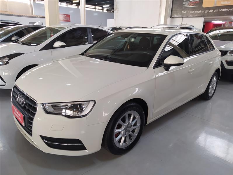 AUDI A3 - 1