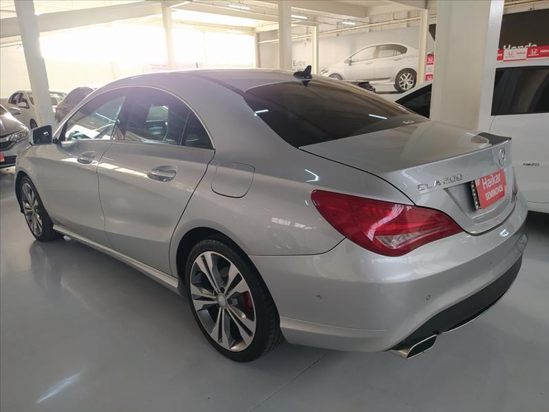 MERCEDES-BENZ CLA 200 - 6