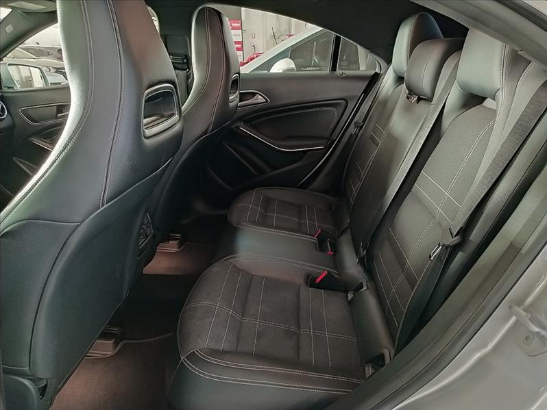 MERCEDES-BENZ CLA 200 - 7
