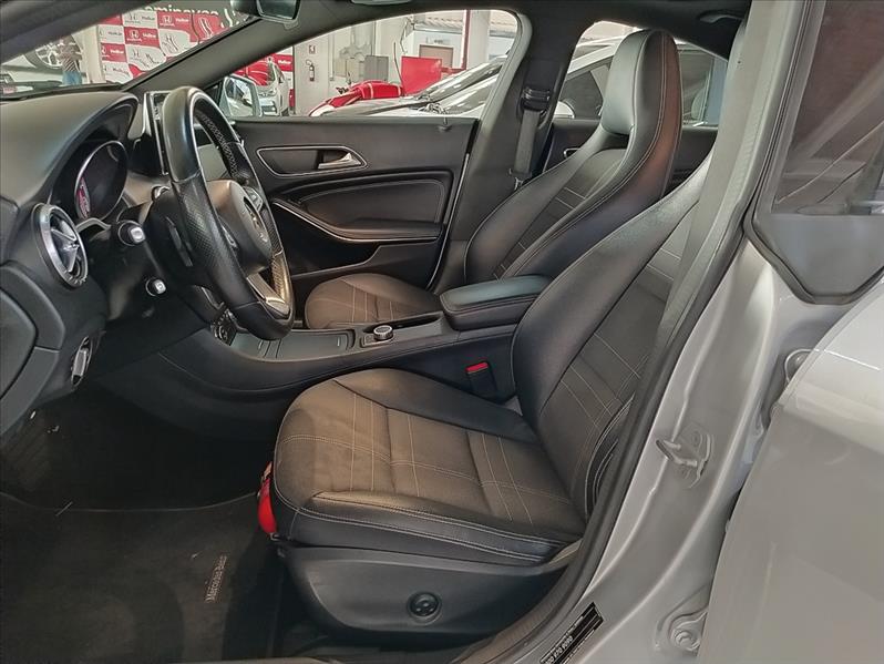 MERCEDES-BENZ CLA 200 - 8