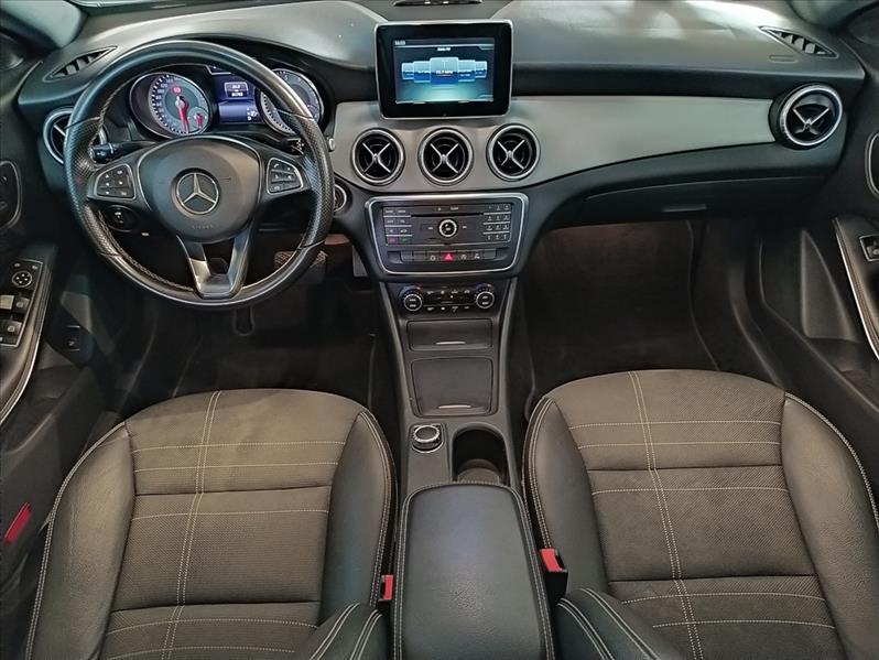 MERCEDES-BENZ CLA 200 - 9