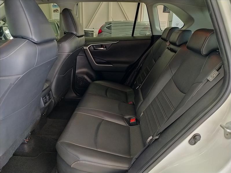 TOYOTA RAV4 - 7