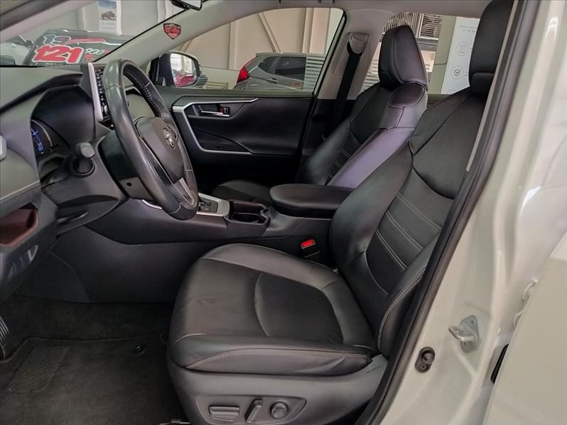 TOYOTA RAV4 - 8