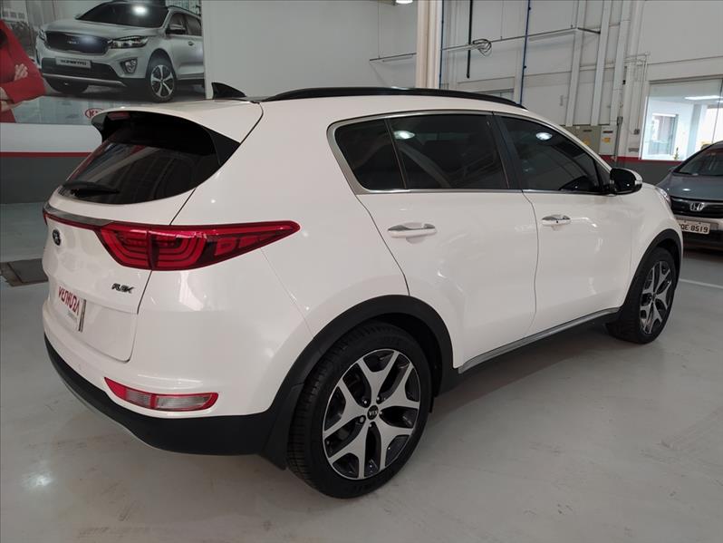 KIA SPORTAGE - 4
