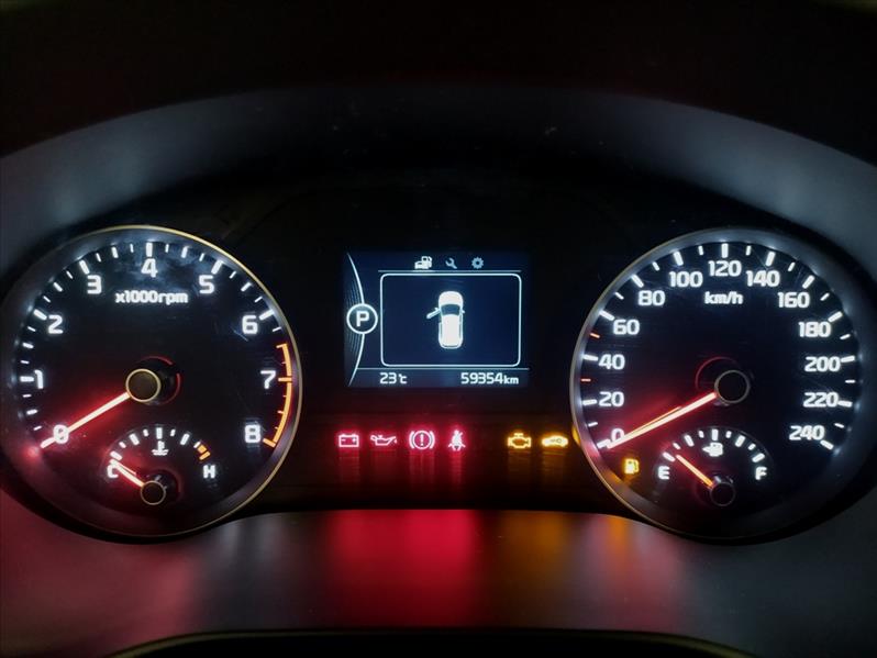 KIA SPORTAGE - 12