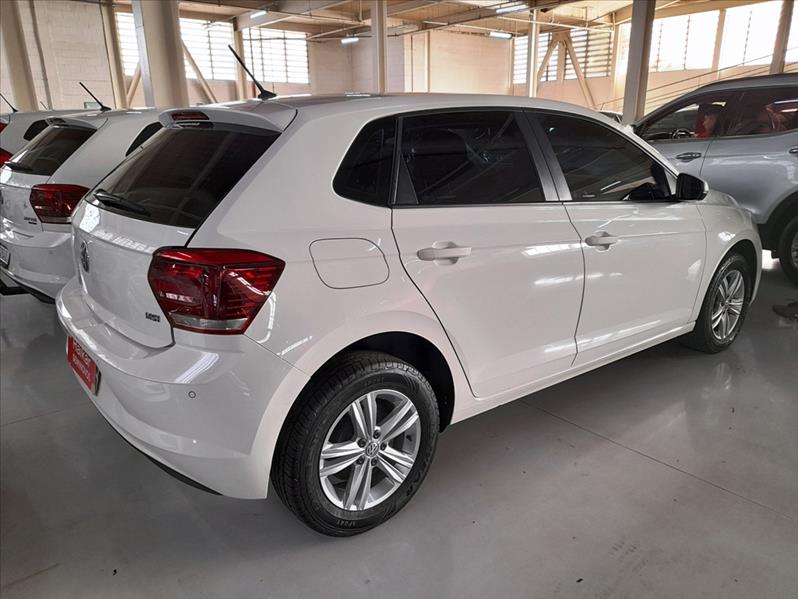 VOLKSWAGEN POLO - 4
