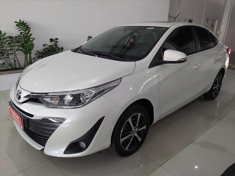 TOYOTA YARIS - 1