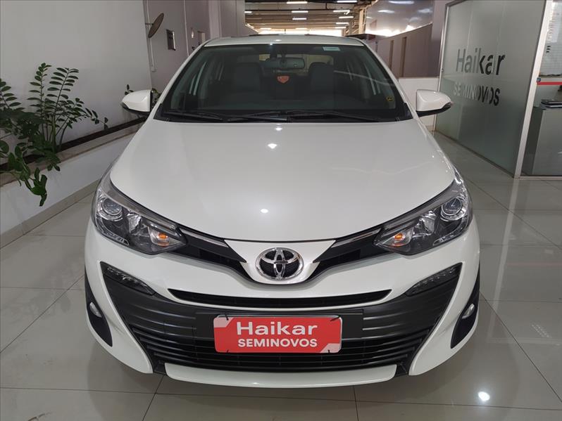 TOYOTA YARIS - 2