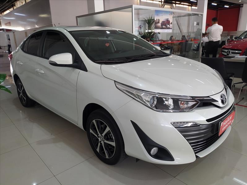 TOYOTA YARIS - 3