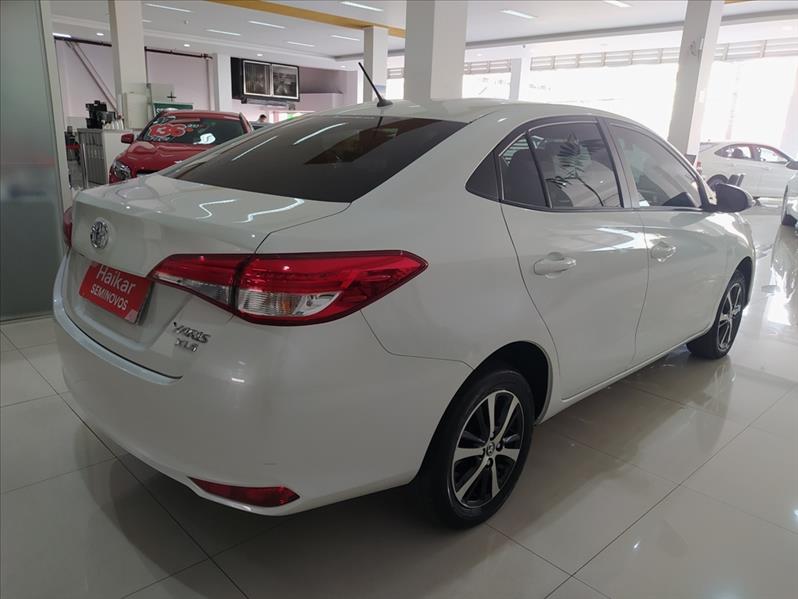 TOYOTA YARIS - 4
