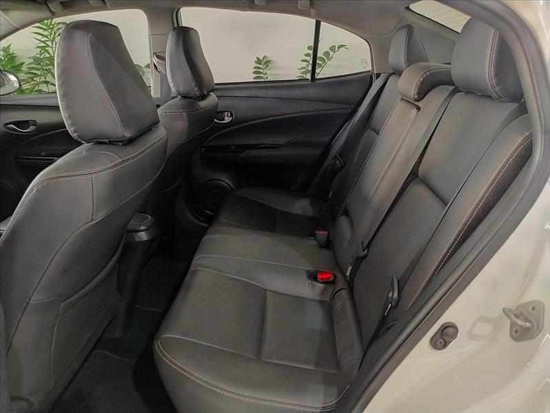 TOYOTA YARIS - 7