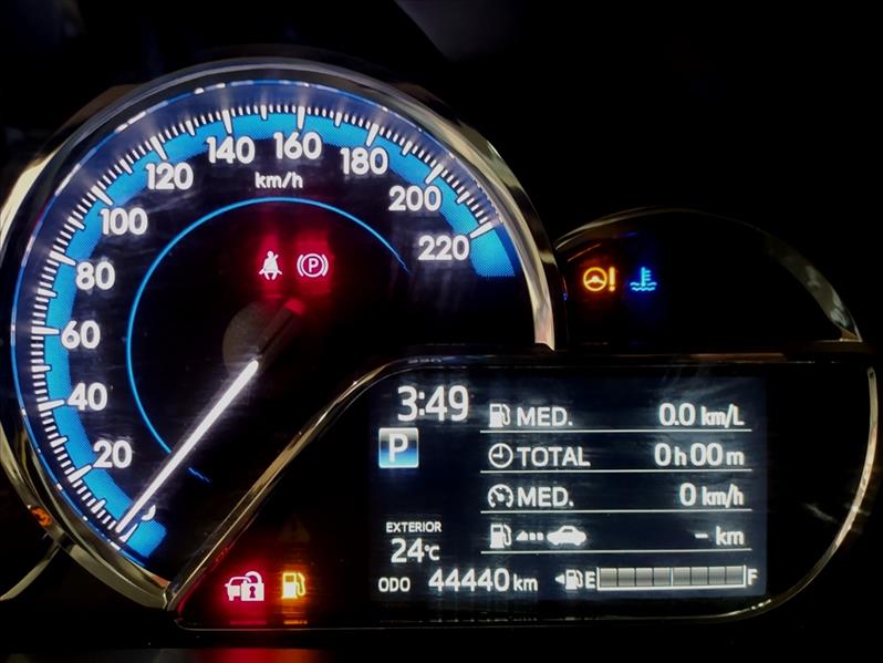 TOYOTA YARIS - 11