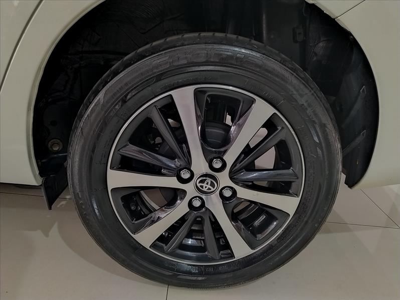 TOYOTA YARIS - 14