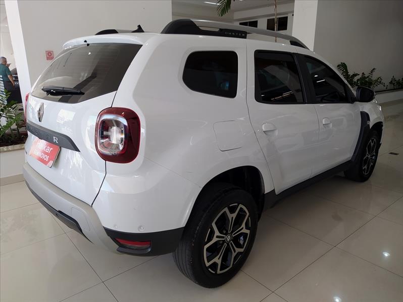 RENAULT DUSTER - 4
