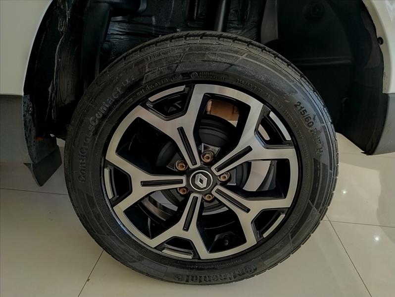 RENAULT DUSTER - 13