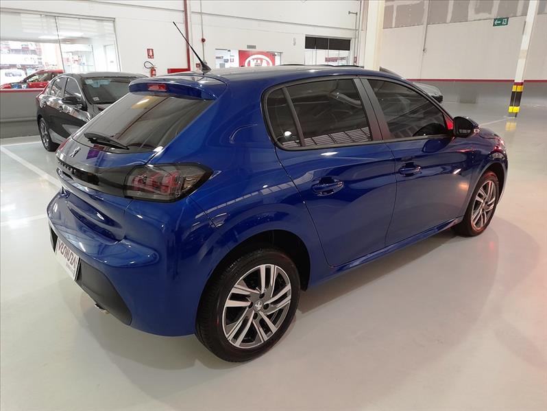 PEUGEOT 208 - 4
