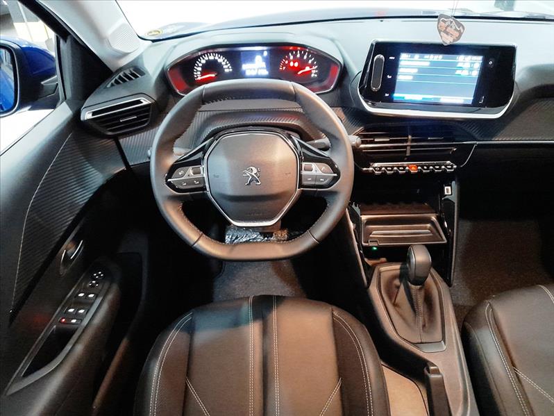 PEUGEOT 208 - 10