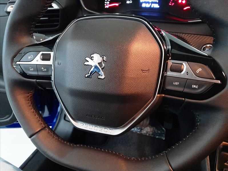 PEUGEOT 208 - 13