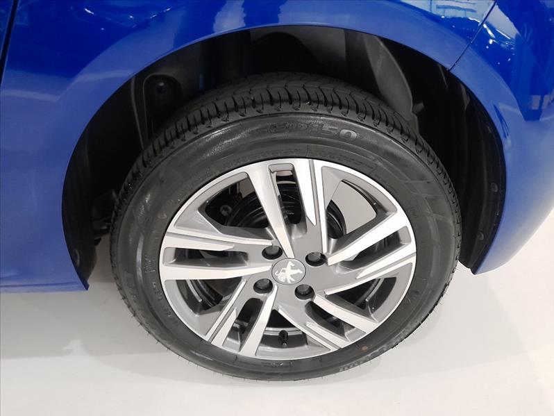 PEUGEOT 208 - 14