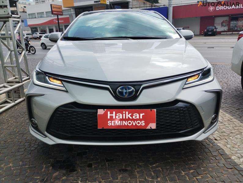 1.8 VVT-I Hybrid Altis Premium